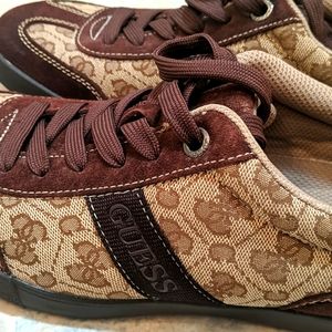 Guess men's shoes size 9 as new